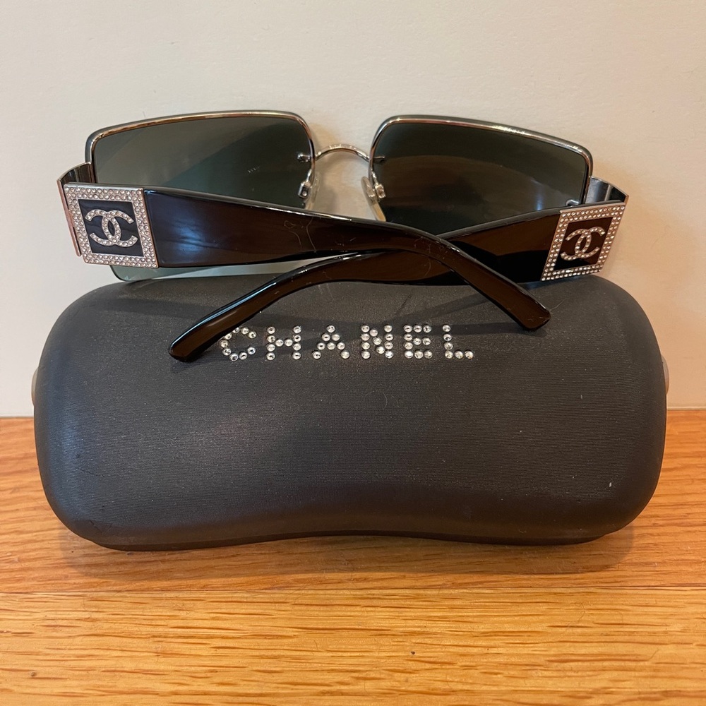 CHANEL Black Sunglasses with Silver Accents